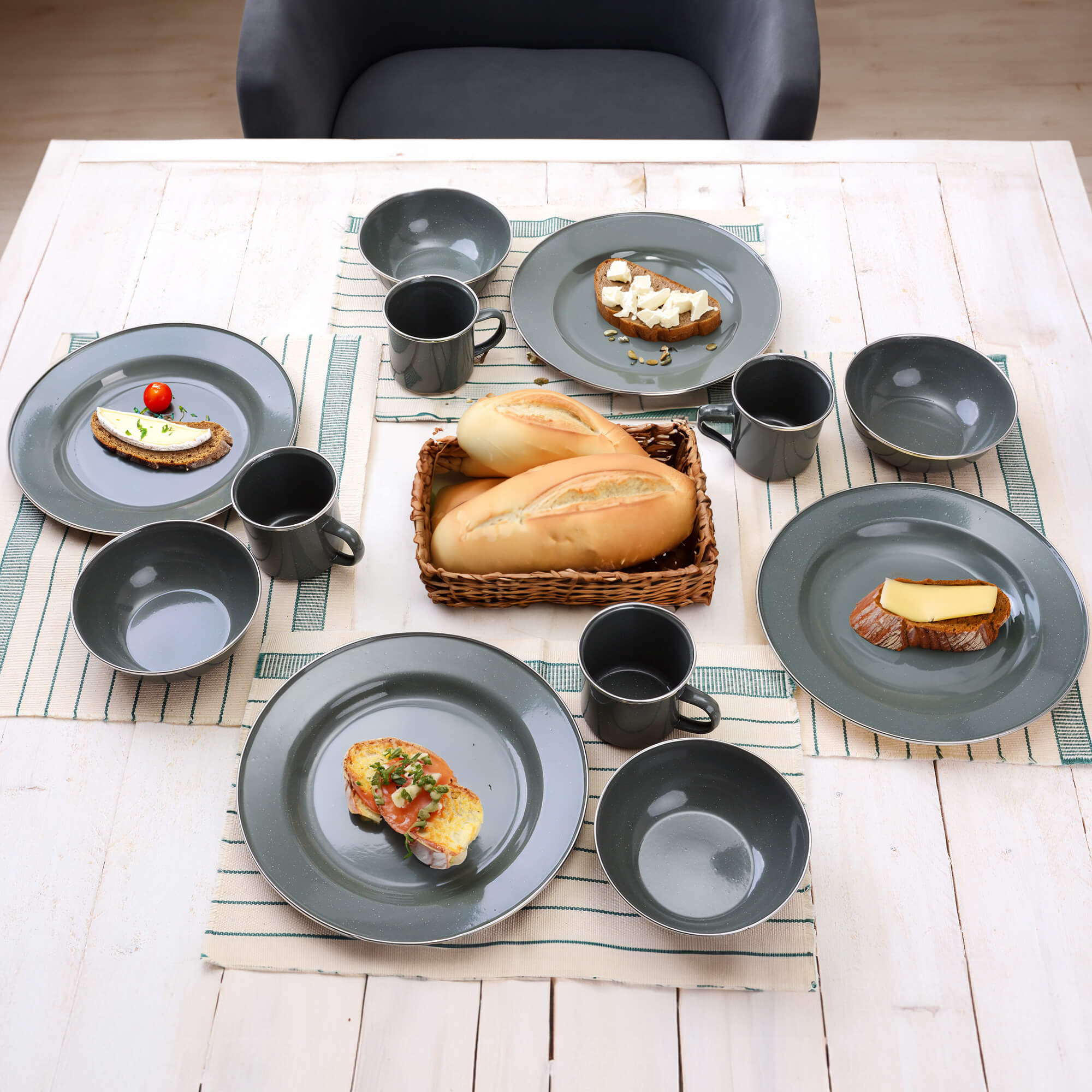 Camping Geschirr Set 4 Personen grau
