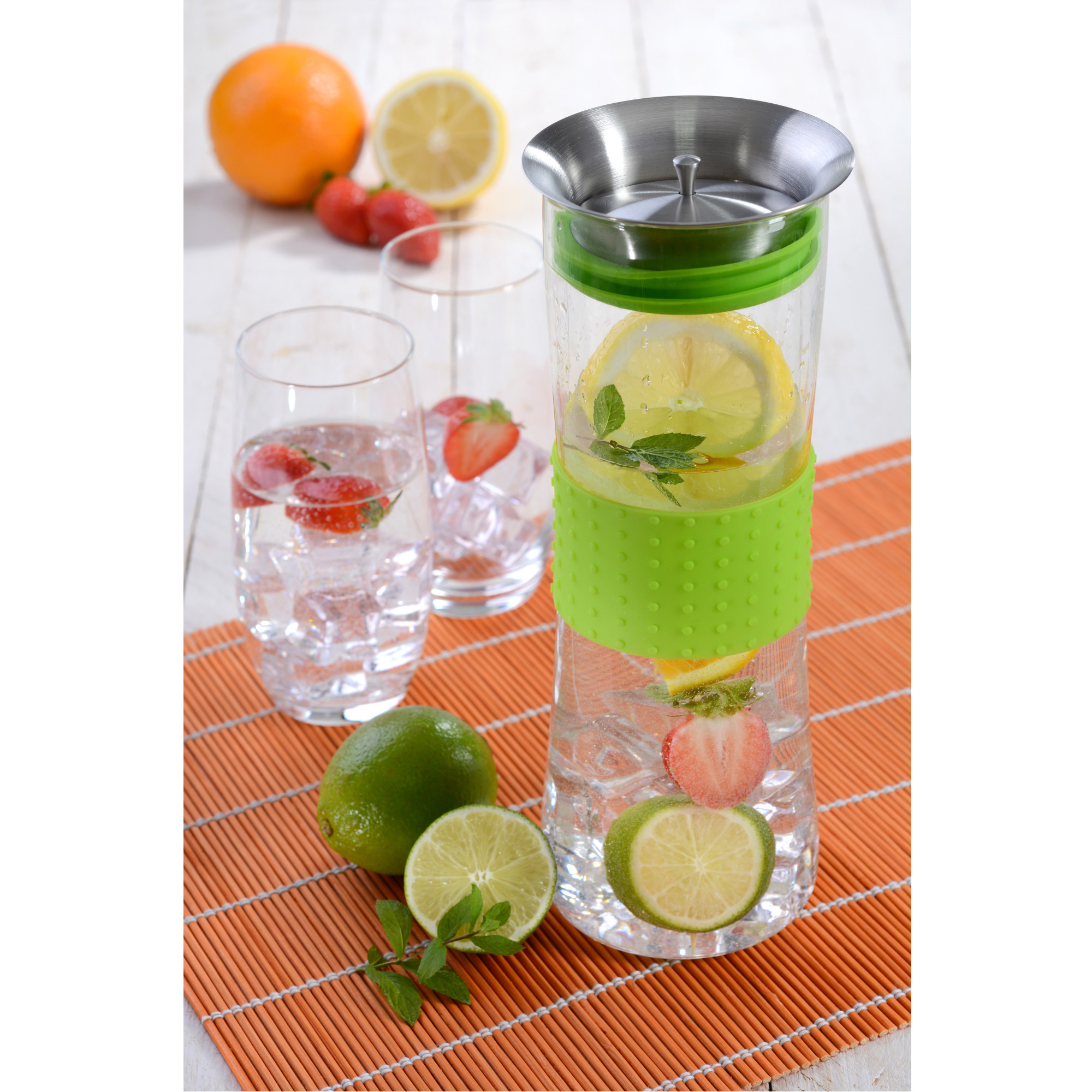 Glas-Karaffe mit Silikonmanschette, grün